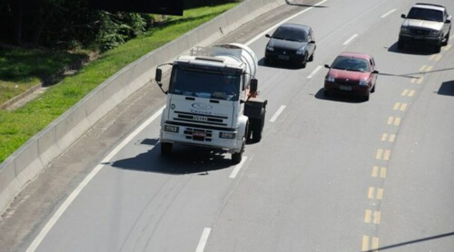 Motoristas das categorias C, D ou E têm até 28 de dezembro para realizar exame toxicológico