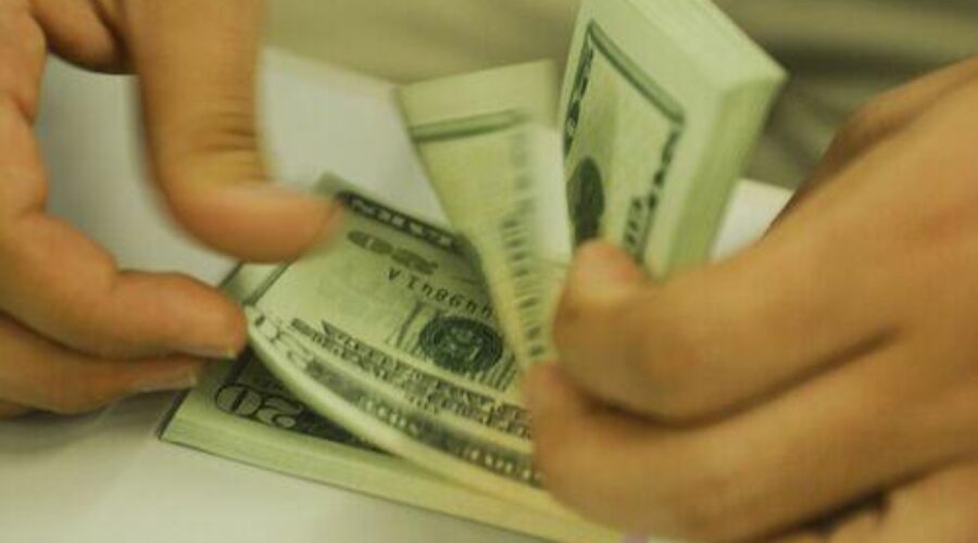 Cotação do dólar renova recorde de alta
